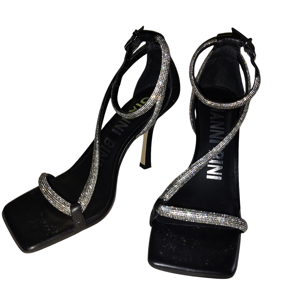 Gianni Bini Elegant Black Heels with Silver Accents
